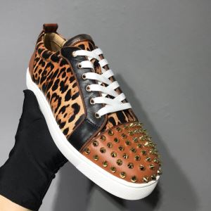 スニーカー、靴 2色可選 素敵なスタイルで夏の定番 2020年の春夏に着たい クリスチャンルブタン Christian Louboutin