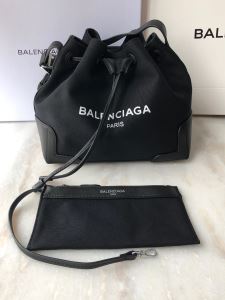 注目度が上昇中 レディースバッグ 通勤通学どちらでも使え バレンシアガ 限定アイテムが登場 BALENCIAGA