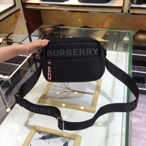 特に夏は人気アイテム バーバリー BURBERRY 斜め掛けバッグ 2020春夏人気トレンドアイテム