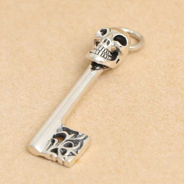 強い魅力を感じる一枚 2020 クロムハーツ CHROME HEARTS シルバ...