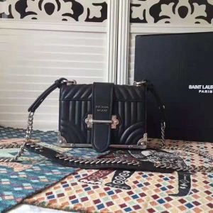 PRADA プラダ ショルダーバッグ 3色可選 2020人気の主流アイテム 話題の新作到着