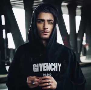 落ち着いた感覚 GIVENCHY ジバンシィ 2020春夏 ロゴパーカー 2色可選 英字