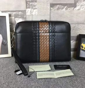 ボッテガ ヴェネタ BOTTEGA VENETA 2020期間限定 セカンドバッグ 独特