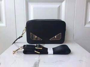 ミニバッグ大人気のブランド安い買い物　フェンディ 2020秋冬の人気アイテムセール　FENDI 今季秋冬トレンドスタイルご紹介