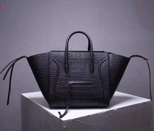 話題の新作到着 セリーヌ CELINE 圧倒的人気新着 トートバッグ 2色可選 有名人同じアイテム