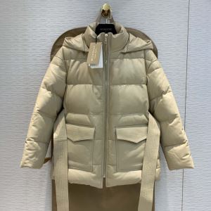 秋こそ楽しめるアイテム ダウンジャケット 今年らしいおすすめ新品 バーバリー BURBERRY 2色可選 2020秋断然ブランド推し