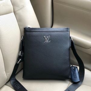 季節感のあるファッション ルイ ヴィトン LOUIS VUITTON ビジネスバッグ 《2020年》今、注目のストリート