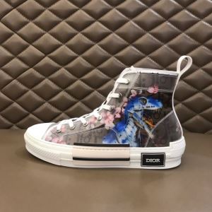 スニーカー 飽きもこないデザイン ディオール DIOR 差をつけたい人にもおすすめ