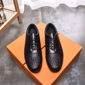 ボッテガ ヴェネタ BOTTEGA VENETA 2色可選 2020年春夏のトレンドアイテム ビジネスシューズ カジュアルさ
