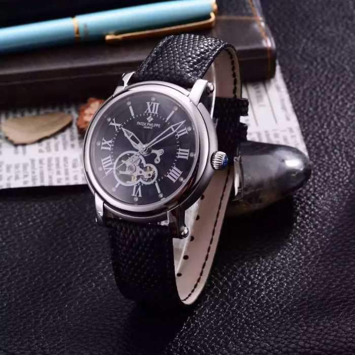 人気商品 2020 Patek Philippe パテックフィリップ 6針クロノグラフ 日付表示 腕時計