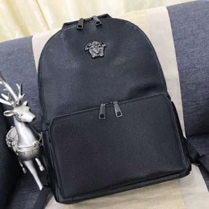 リュック 2020年夏の一押しファッションアイテム 特に夏は人気アイテム ヴェルサーチVERSACE