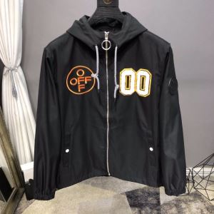 OffWhite オフホワイト ジャケット コーデ エレガントな ウィンドブレーカー2020春夏大活躍 定番の防水ウェア人気トレンド