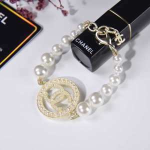 夏らしい季節感 シャネル ぐっと鮮度がアップ CHANEL 2020年の夏のマスト ブレスレット クラシカルな雰囲気