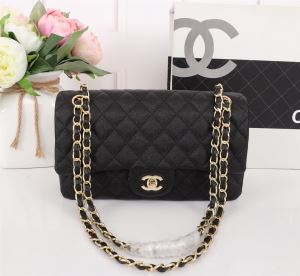2020年春夏コレクション レディースバッグ 争奪戦必至 シャネル CHANEL 注目度が上昇中