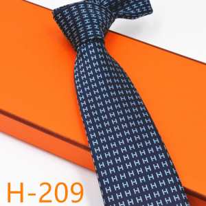 2020秋、イチオシ上品 エルメス HERMES おしゃれさんはいち早く取り ネクタイ