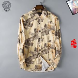 オシャレアイテムシャツ ヴェルサーチ 最も目立ったブランド新品 VERSACE ...