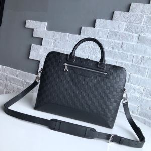 ルイ ヴィトン LOUIS VUITTON 限定アイテムが登場 ショルダーバッグ 2020年春夏コレクション