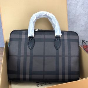 １点限りVIPセール ビジネスバッグ おしゃれな人が持っている バーバリー BURBERRY