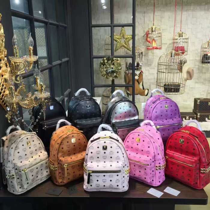 リュック、バックパック 多色選択可抜群の雰囲気が作れる 2020新作 エムシーエム コピー MCM