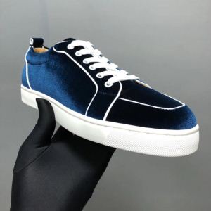 先行受注 クリスチャンルブタン Christian Louboutin スニーカー、靴 カジュアルシューズ 格好良いアイテム