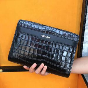 る春夏おすすめの人気商品 2020春夏も引き続き人気セール プラダ PRADA ...