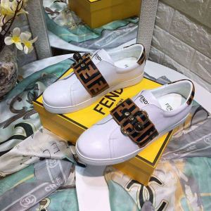 2020最高ランキング FENDI フェンディ ランニングシューズ 男女兼用 2色可選 数量限定再入荷