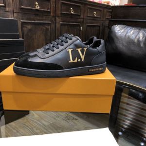 やはり人気ブランド スニーカー 2色可選 ファッションに取り入れよう ルイ ヴィトン LOUIS VUITTON