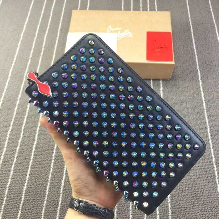 2020秋冬 高級感溢れるデザイン クリスチャンルブタンChristian Louboutin 財布