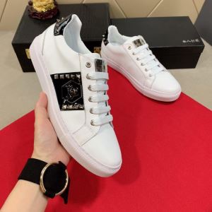 独特なデザインPHILIPP PLEIN フィリッププレイン 靴 スニーカー 履き心地 スタッズ エレガント2020新作スニーカーを見る