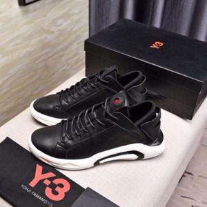2020春夏のトレンド新商品 上品な涼やかさある印象に Y3 ワイスリー カジュアルシューズ