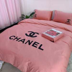 おしゃれさんはいち早く取り シャネル2020秋、イチオシ上品 CHANEL 寝具4点セット