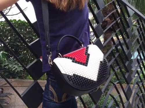 大人気☆NEW2020春夏 クリスチャンルブタン Christian Louboutin スパイク 手持ちショルダー掛け最高ランク