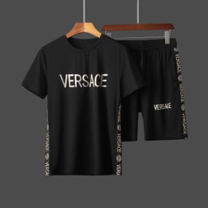 2020年春新作ヴェルサーチ ｔシャツ コピーVERSACEコレクション 優質な生地 スウェットセットアップ上下着 カジュアル
