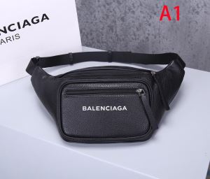 秋冬コーデと相性がいい バレンシアガ おしゃれなファッションコーデ BALENCIAGA ウエストポーチ 2020トレンド秋冬おすすめ安い
