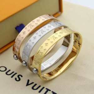 3色可選目を引く春夏トップス ルイ ヴィトン LOUIS VUITTON 【2020年】夏のファッション ブレスレット 春夏大人カジュアル