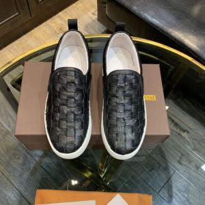 ボッテガ ヴェネタ 人気が継続中2色可選 BOTTEGA VENETA 海外でも...