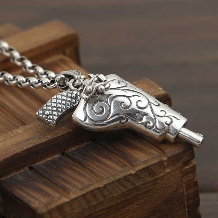 今からの季節にピッタリ 2020 クロムハーツ CHROME HEARTS シルバー925 ペンダントトップ