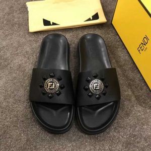 サンダル 毎年トレンドアイテムが出る フェンディ夏らしい季節感2020SS FENDI