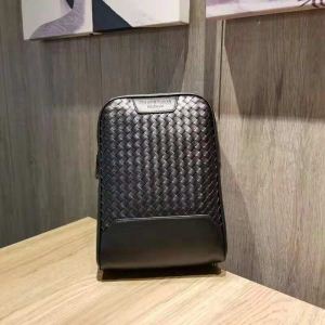 暖かな着心地 ボッテガ ヴェネタ BOTTEGA VENETA 人目を引く存在感 ウエストポーチ 超目玉新作
