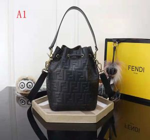 話題の新作到着フェンディ FENDI ハンドバッグ 3色可選 2020年人気満々のブランド