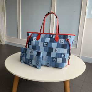 レディースバッグ 普段見ないデザインばかり ルイ ヴィトン LOUIS VUITTON 非常にシンプルなデザインな