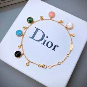 ディオール 多色可選 手頃価格でカブり知らず DIOR 価格も嬉しいアイテム ブレスレット
