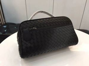 季節感のあるファッション ボッテガ ヴェネタ BOTTEGA VENETA ビジネスバッグ 《2020年》今、注目のストリート