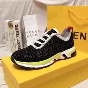 2020秋冬人気色おすすめ フェンディ 人気ブランドの新作秋冬トレンド FENDI ランニングシューズ 秋トレンドの新定番