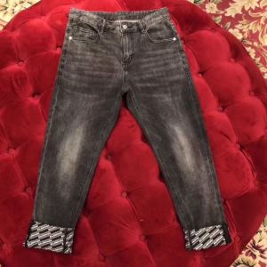 今なお素敵なアイテムだ バレンシアガ BALENCIAGA ジーンズ 今年の春トレンド