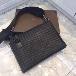 ボッテガ ヴェネタ BOTTEGA VENETA ビジネスバッグ 2020春夏トレンドアイテム まずは定番人気アイテム