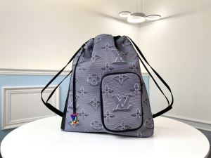 通勤通学どちらでも使え ルイ ヴィトン LOUIS VUITTON 限定アイテムが登場 レディースバッグ