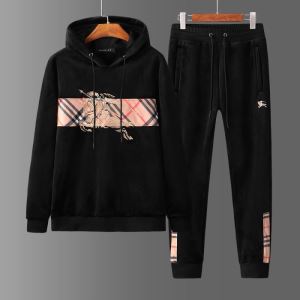 夏ファッションのおすすめ 上下セット 2020年春夏流行ファッション バーバリー BURBERRY ちょっと大人の印象