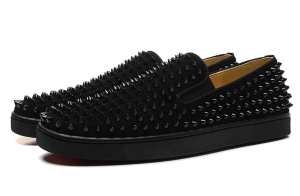 スタイル良く魅せるChristian Louboutinクリスチャンルブタン スニーカー