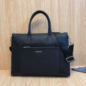 程よい最新作 プラダ PRADA 春夏コレクション新品 ハンドバッグ 大活躍する